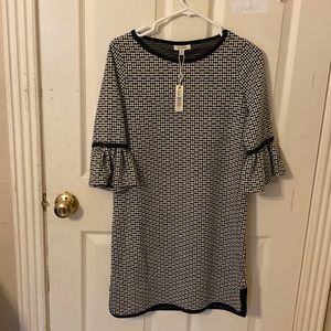 Max Studio brand new shift dress w/ ruffled sleeves.
